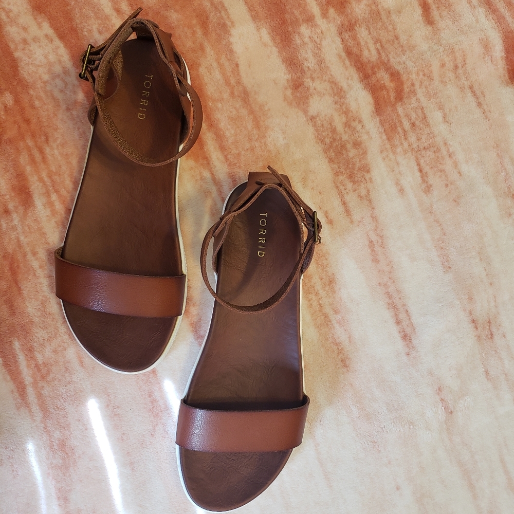 Torrid Platform Sandals NWT Size 10.5 Wide